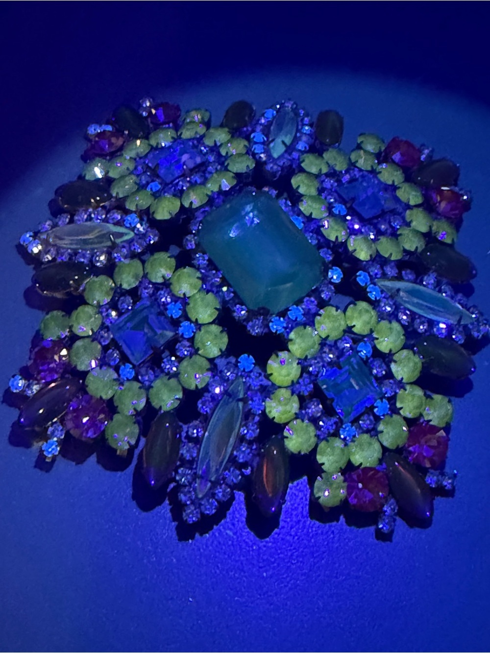 Vintage Czech Glass Massive Bijoux MG brooch Glows #482UR